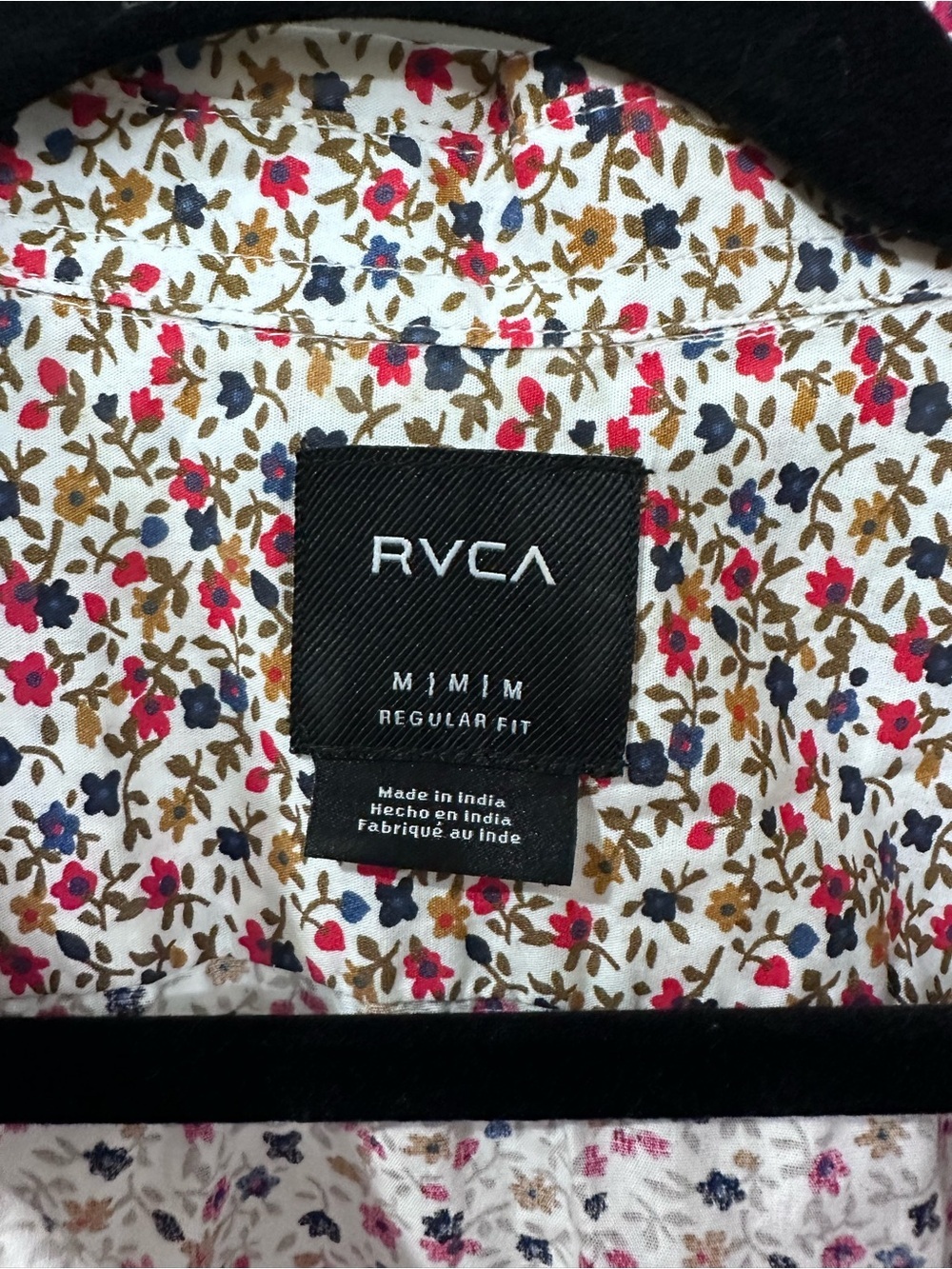 RVCA Men’s Floral Button-Up Shirt Medium Regular Fit Short Sleeve Pocket Casual - Picture 2 of 4